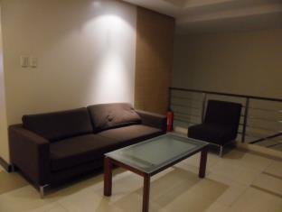 Olongapo Travel Lodge Esterno foto